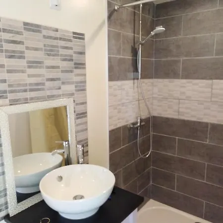 Le Du Bord De L'eau ベッド・アンド・ブレックファスト 3*