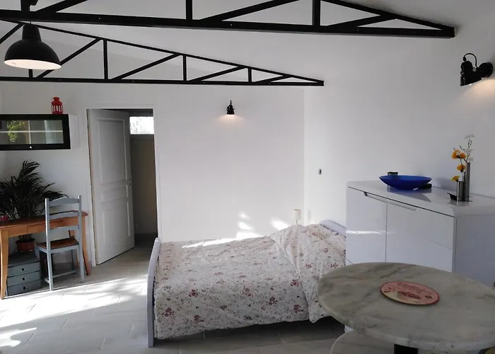 Le Du Bord De L'eau Bed & Breakfast